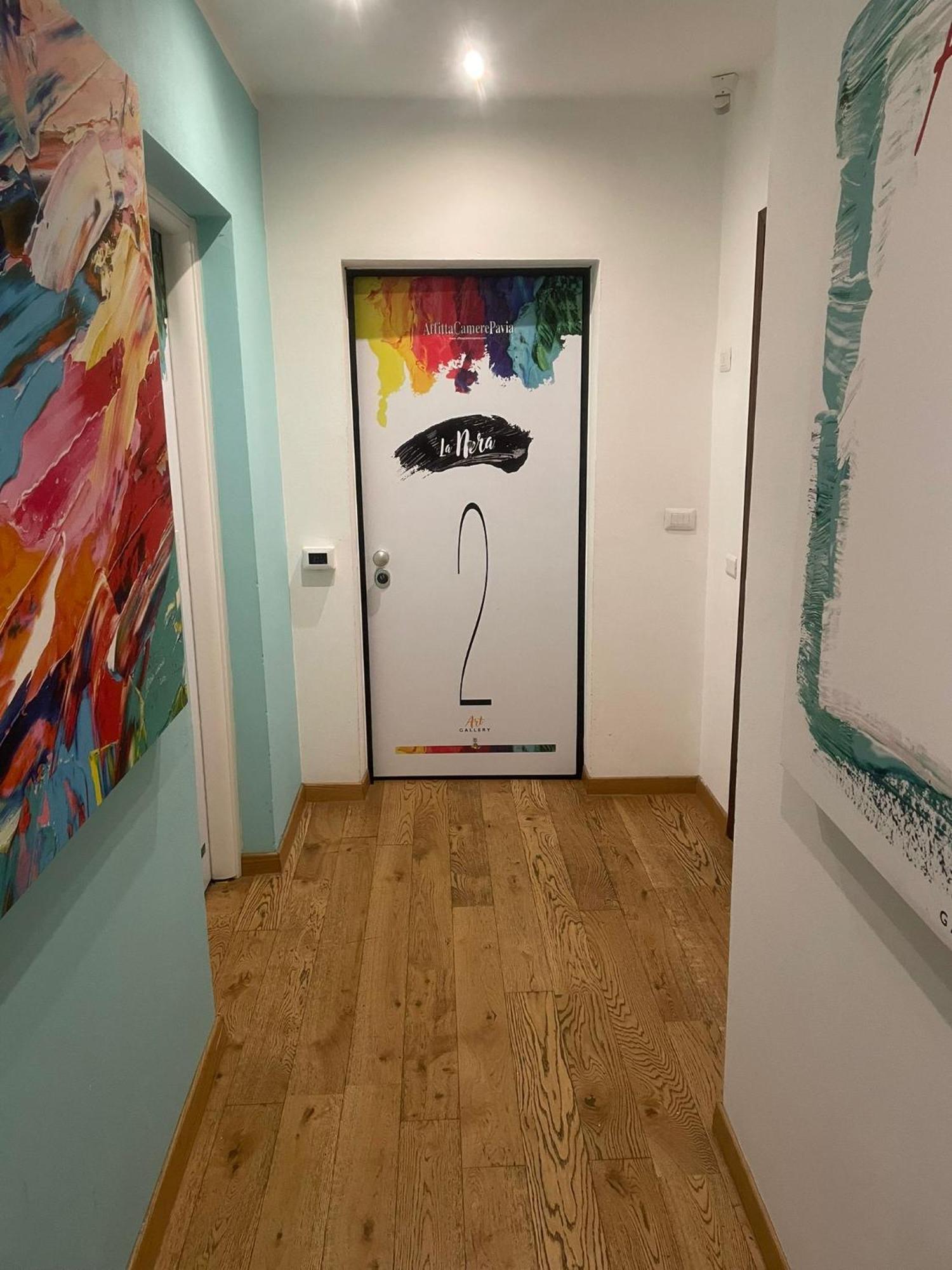 Rooms Of Love Pavia Bagian luar foto