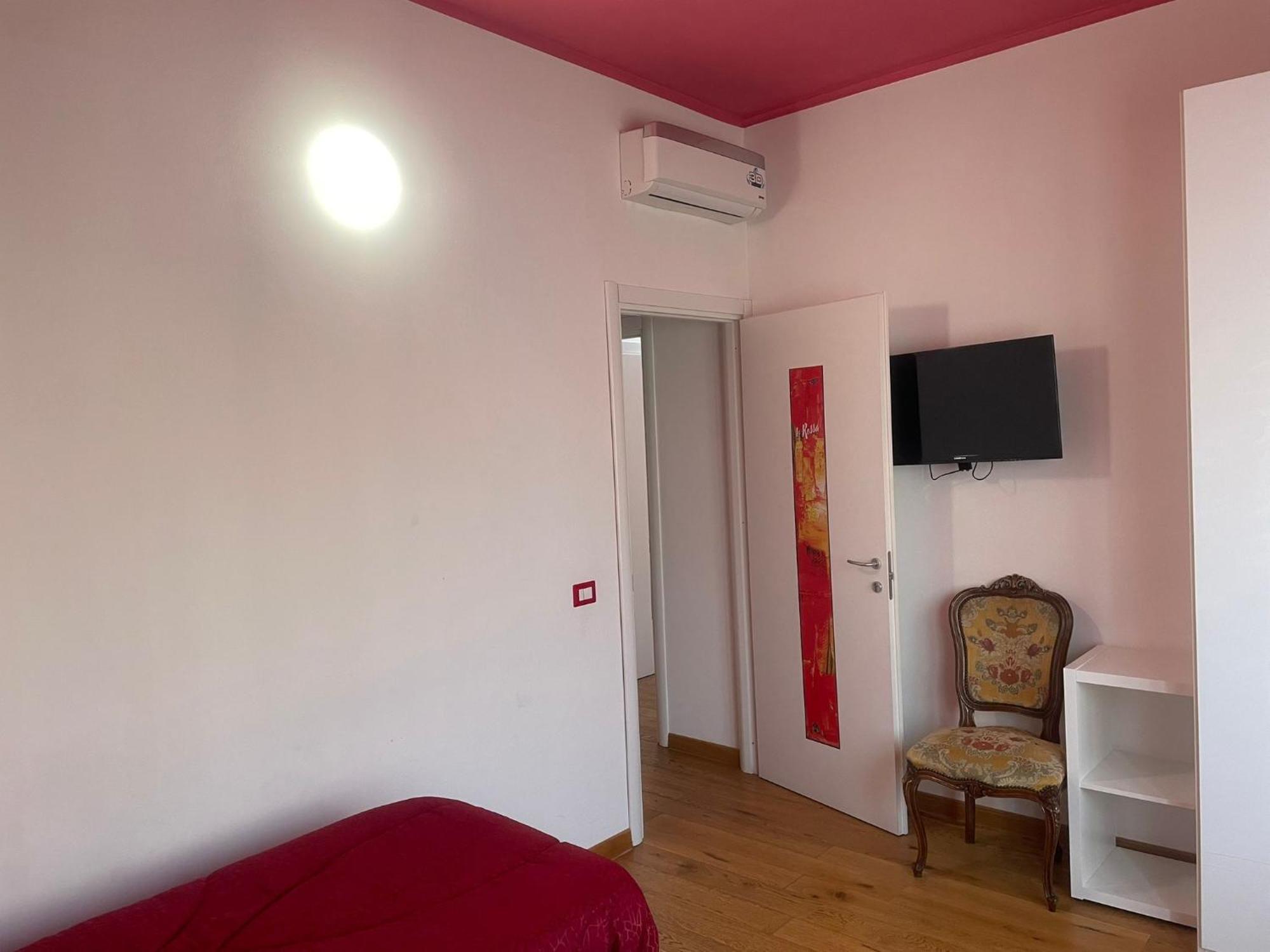 Rooms Of Love Pavia Bagian luar foto