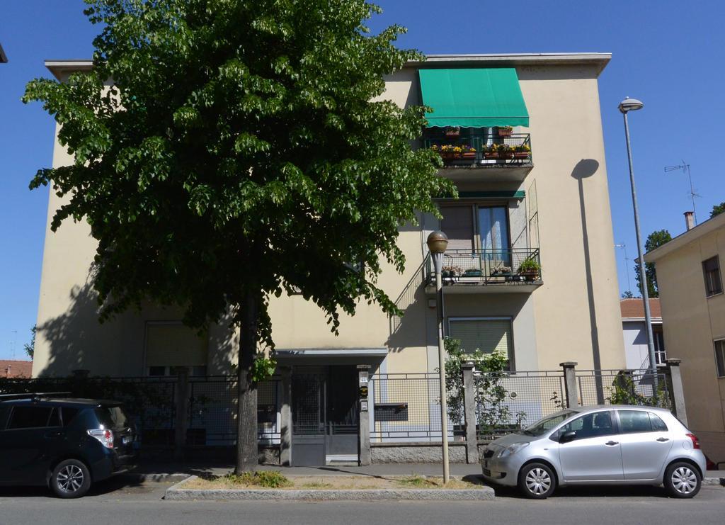 Rooms Of Love Pavia Bagian luar foto